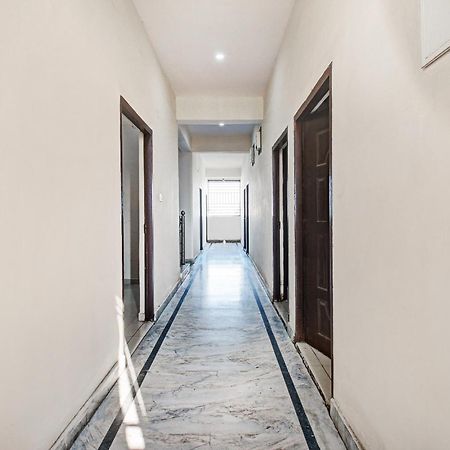 Hotel O Jr Hotel Лакнау Екстериор снимка