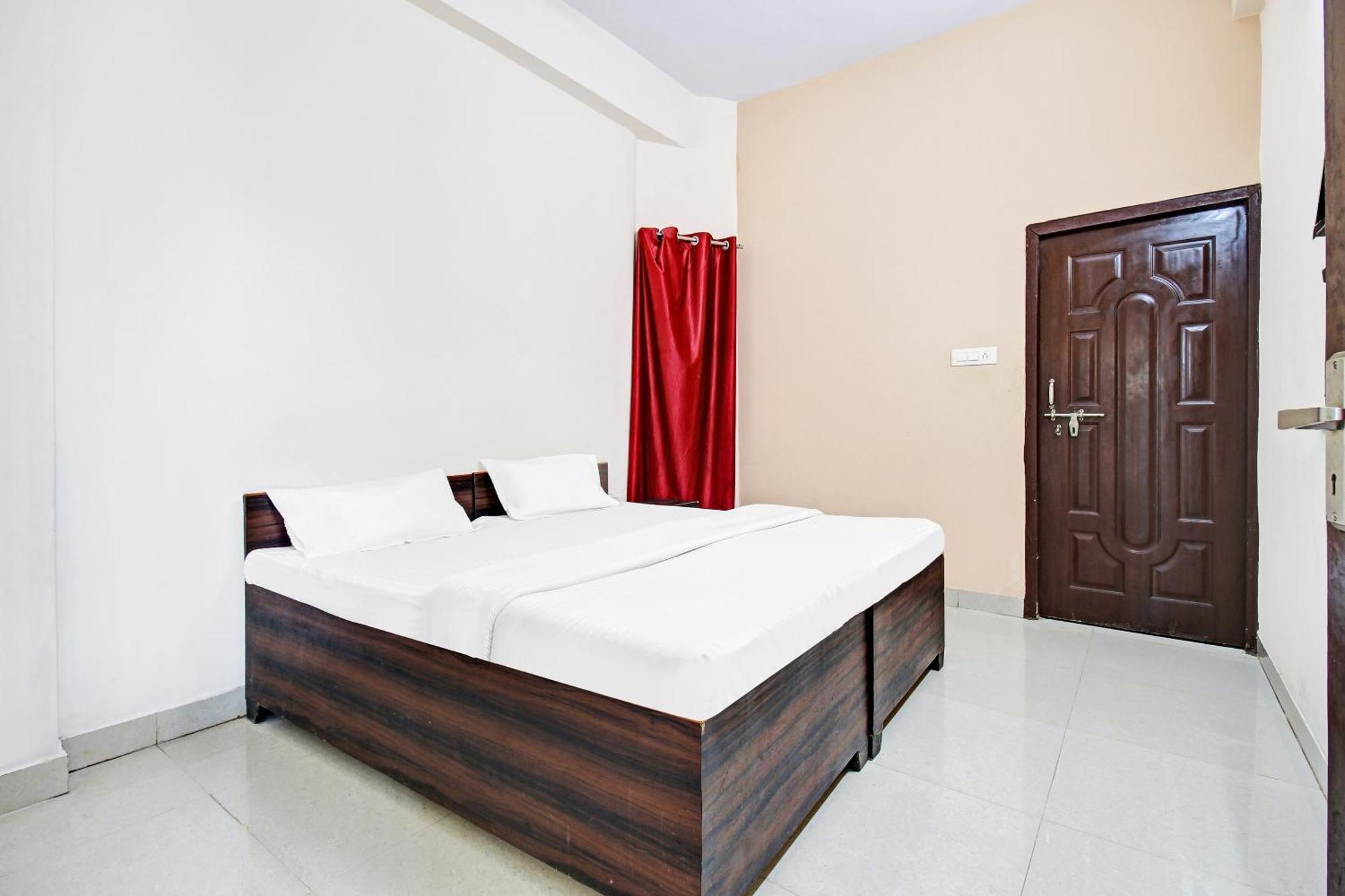 Hotel O Jr Hotel Лакнау Екстериор снимка