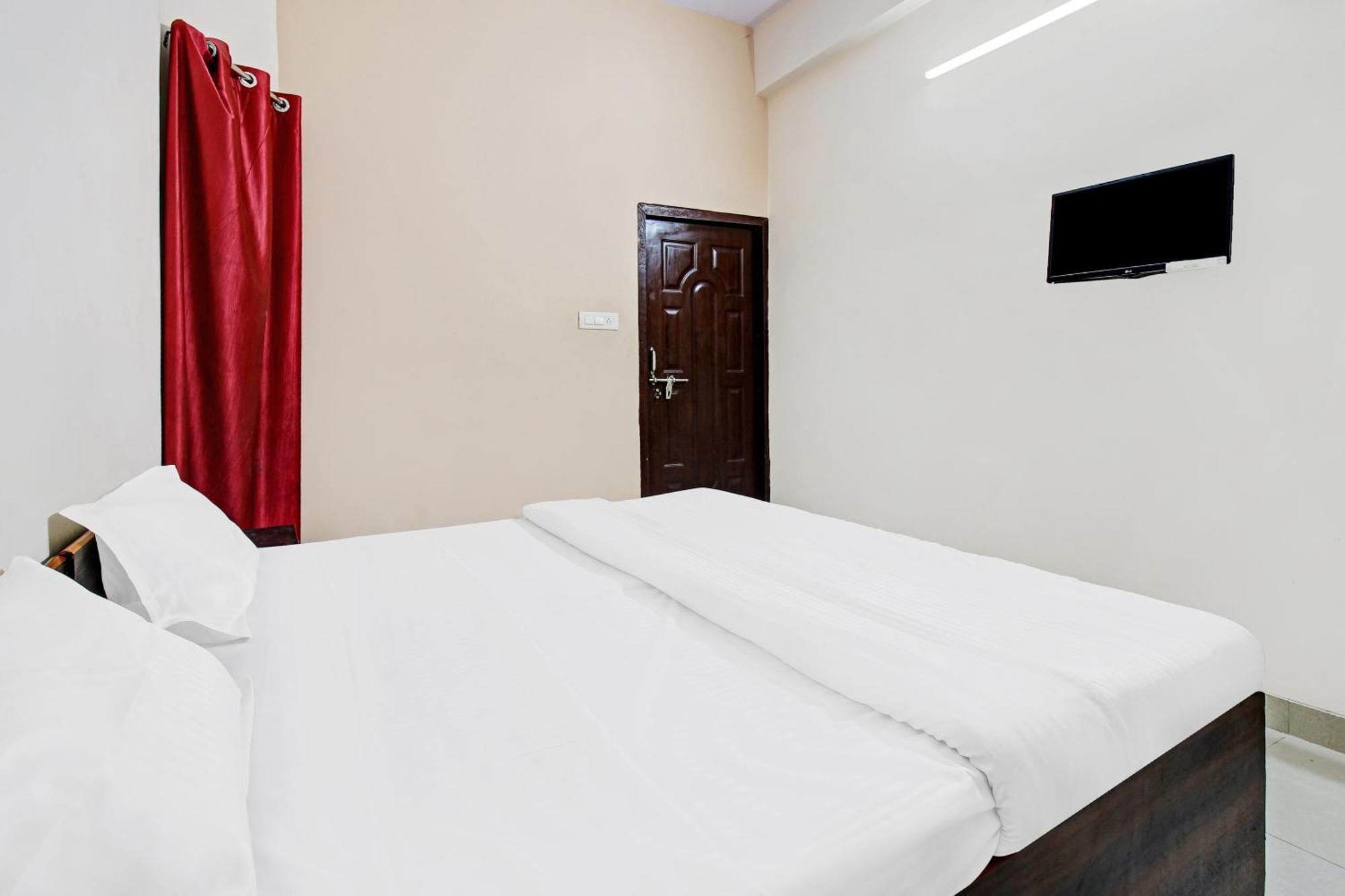 Hotel O Jr Hotel Лакнау Екстериор снимка